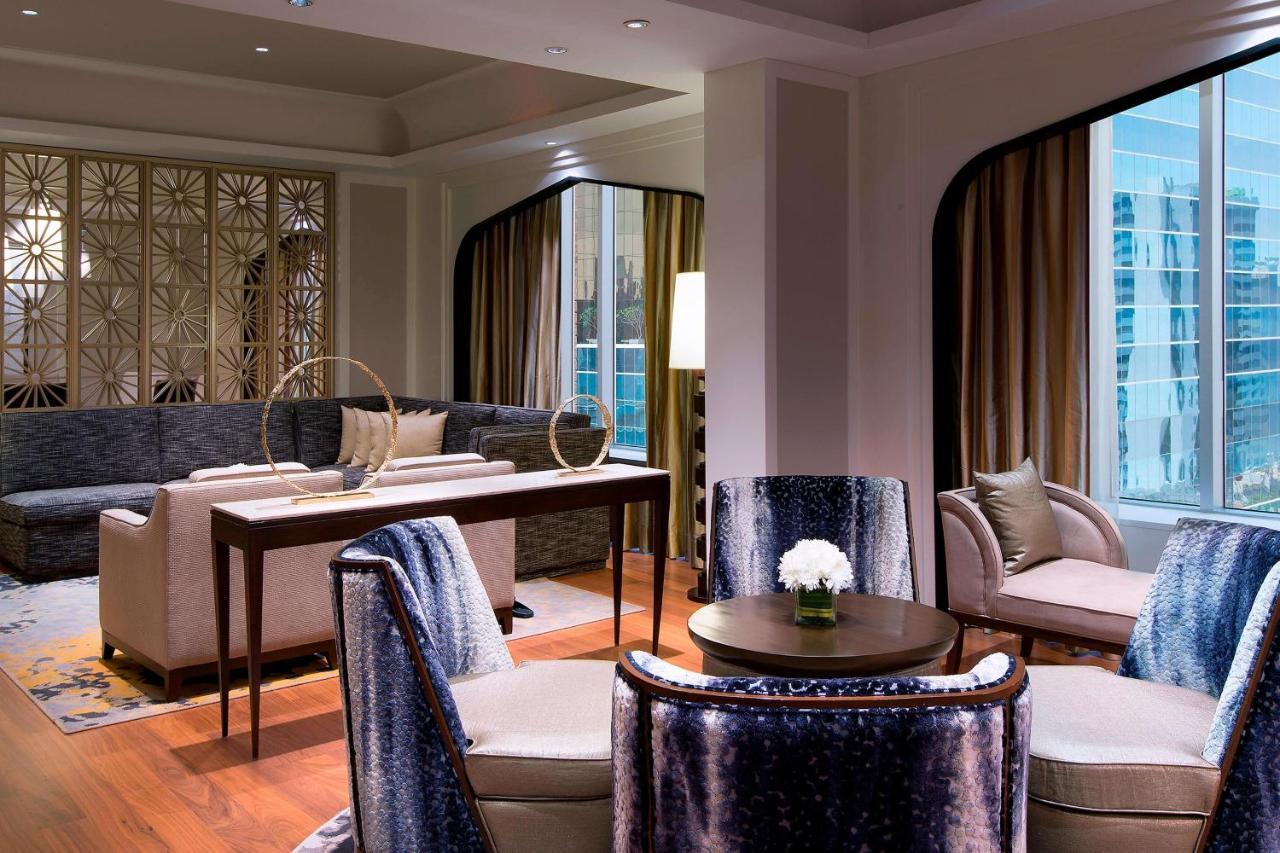 Sheraton Hyderabad Hotel Bagian luar foto