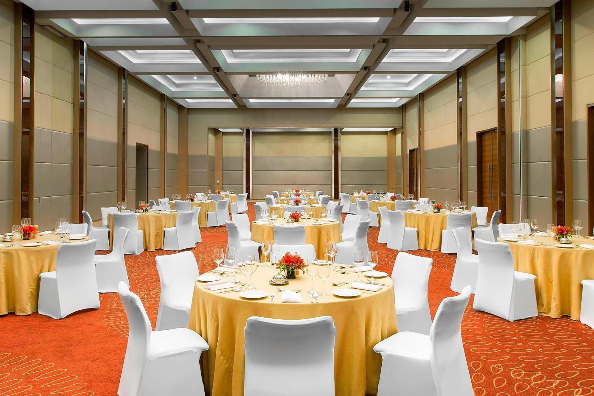 Sheraton Hyderabad Hotel Bagian luar foto
