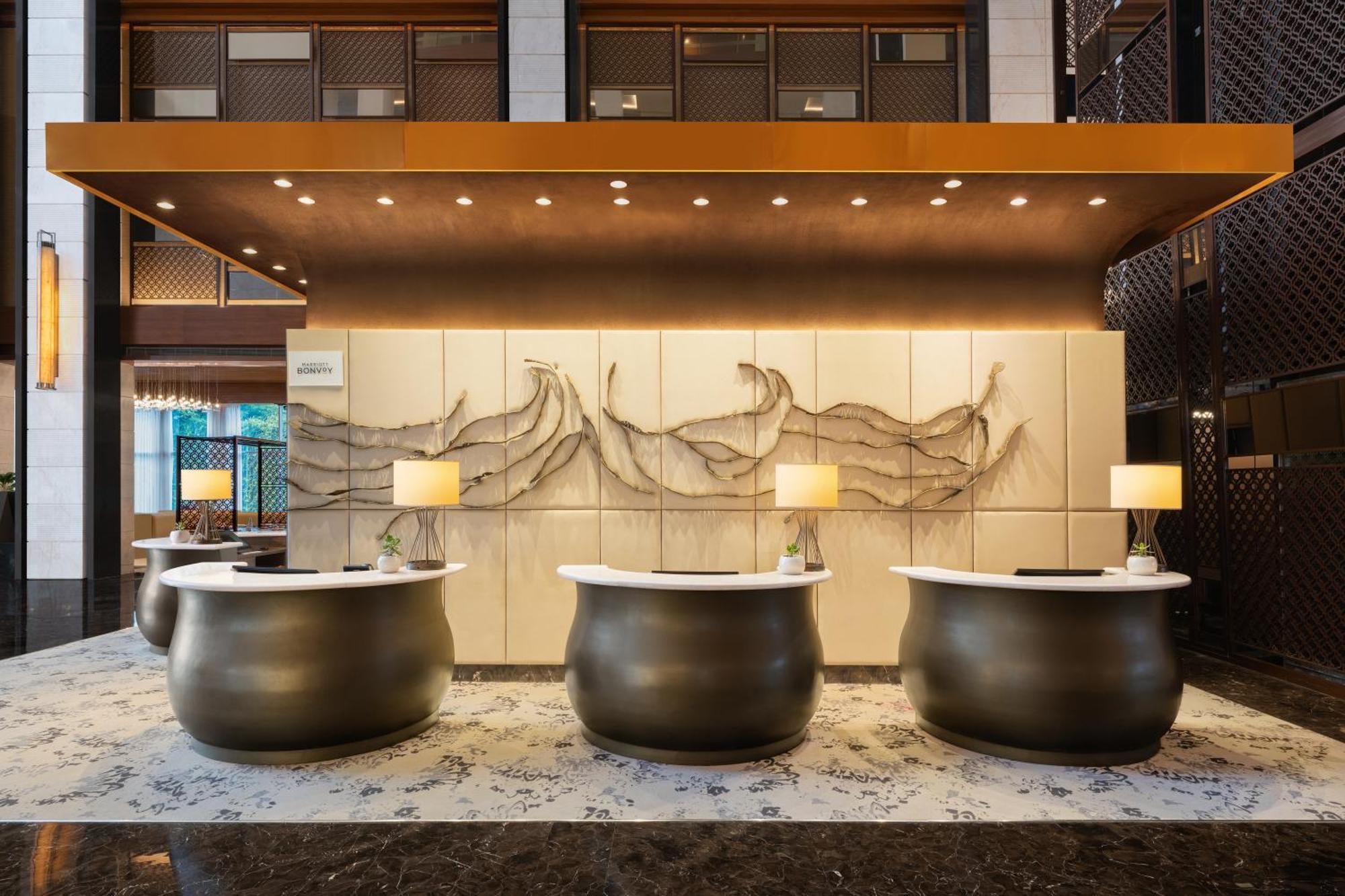 Sheraton Hyderabad Hotel Bagian luar foto